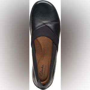 Clarks Nora Charm Leather Flats